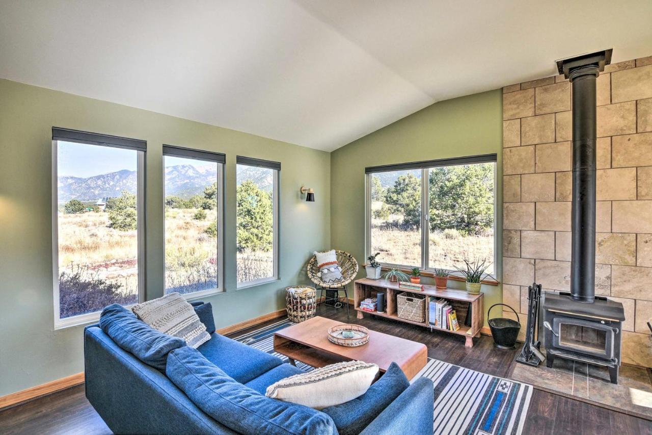 Cozy Remote Retreat • Mountain Views • Stargazing Villa Crestone Buitenkant foto