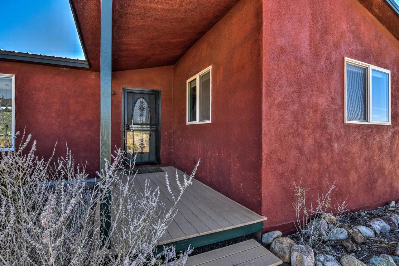 Cozy Remote Retreat • Mountain Views • Stargazing Villa Crestone Buitenkant foto